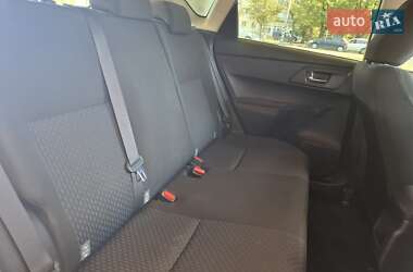 Хэтчбек Toyota Auris 2013 в 