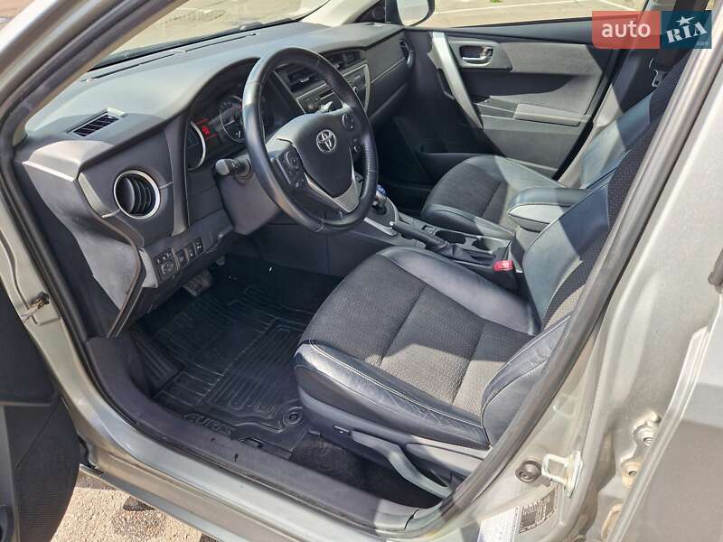 Універсал Toyota Auris 2013 в Львові