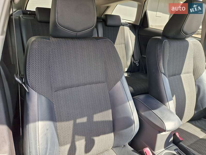 Універсал Toyota Auris 2013 в Львові