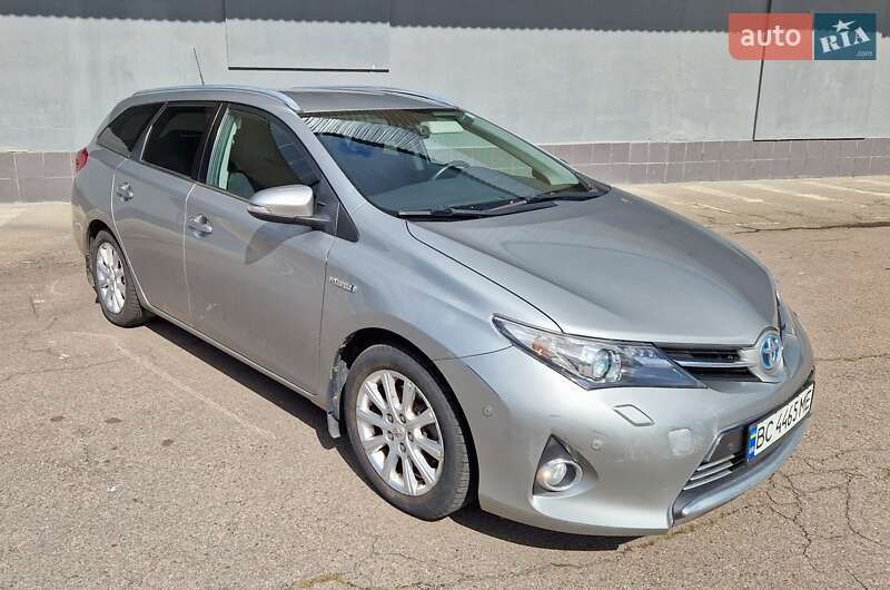 Універсал Toyota Auris 2013 в Львові