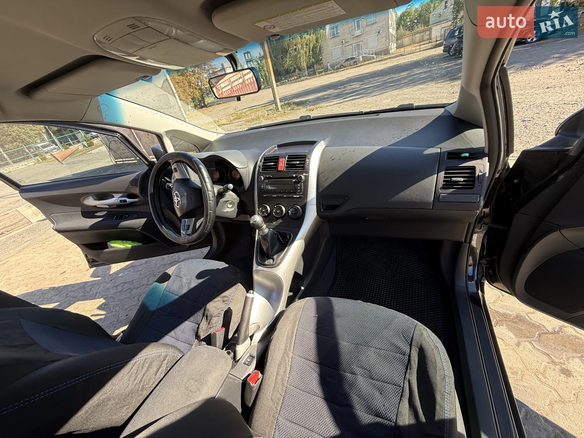 2010 Toyota Auris - мініатюра 10
