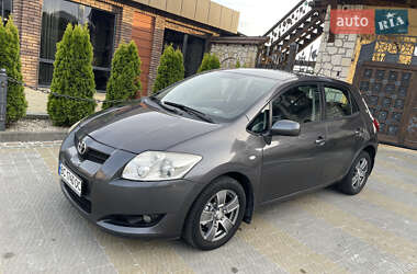 Хэтчбек Toyota Auris 2008 в Львове