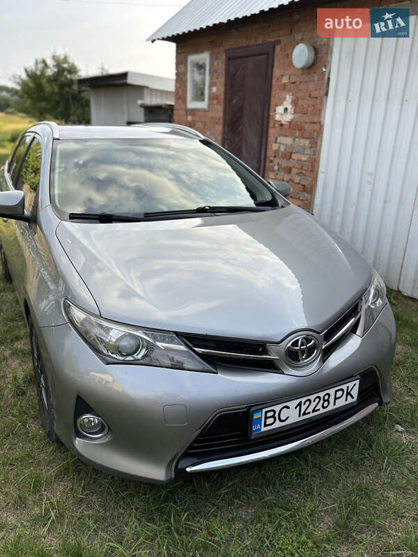 Универсал Toyota Auris 2014 в Новояворовске фото 2 Универсал Toyota Auris 2014 в Новояворовске