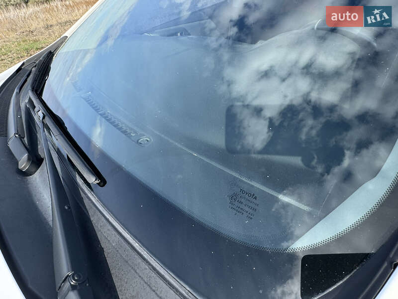 Хэтчбек Toyota Auris 2013 в Днепре фото 9 Хэтчбек Toyota Auris 2013 в Днепре