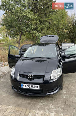 Хэтчбек Toyota Auris 2008 в 