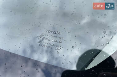 Хэтчбек Toyota Auris 2008 в 