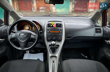 Хэтчбек Toyota Auris 2008 в 