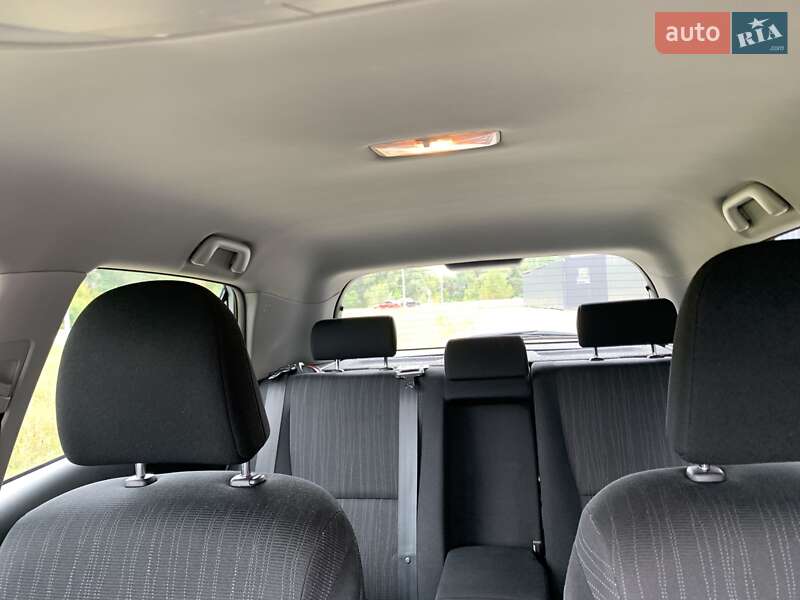 Хэтчбек Toyota Auris 2007 в Киеве