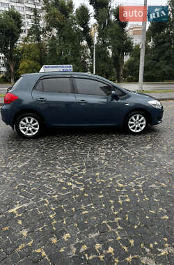 Хэтчбек Toyota Auris 2008 в 