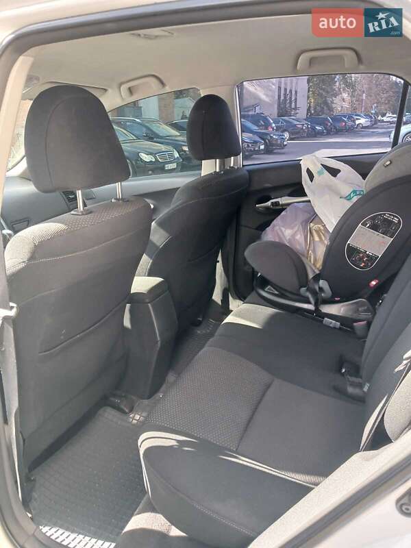 Хетчбек Toyota Auris 2012 в Вінниці