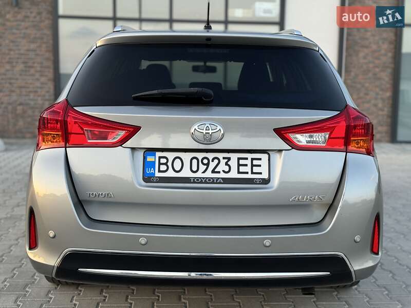 Универсал Toyota Auris 2014 в Тернополе