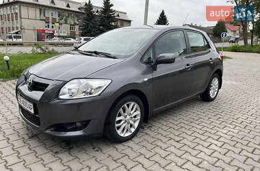 Хэтчбек Toyota Auris 2008 в Черновцах