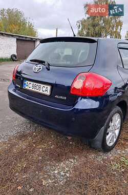 Хэтчбек Toyota Auris 2007 в 