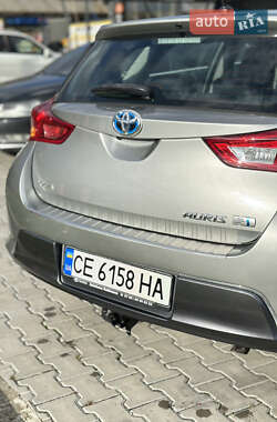 Хэтчбек Toyota Auris 2014 в 