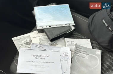 Хэтчбек Toyota Auris 2014 в 