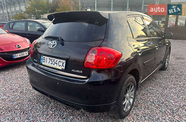 Хэтчбек Toyota Auris 2008 в 