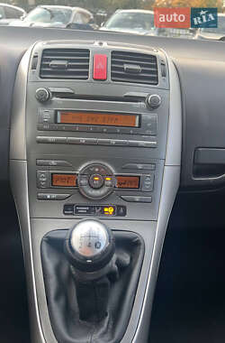 Хэтчбек Toyota Auris 2008 в 