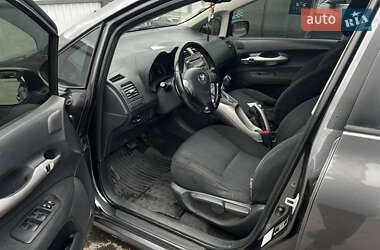 Хэтчбек Toyota Auris 2007 в 