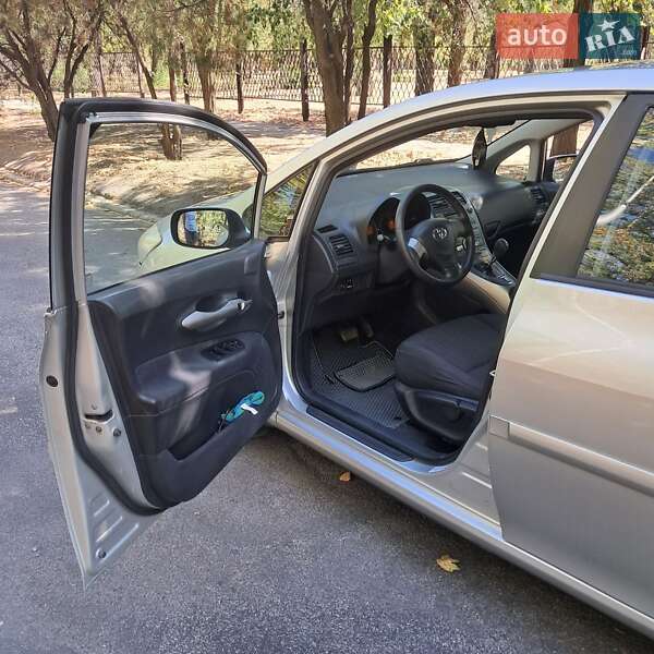 Хэтчбек Toyota Auris 2008 в Никополе фото 5 Хэтчбек Toyota Auris 2008 в Никополе