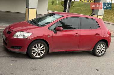 Хэтчбек Toyota Auris 2008 в 