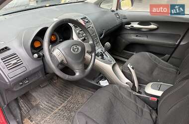 Хэтчбек Toyota Auris 2008 в 