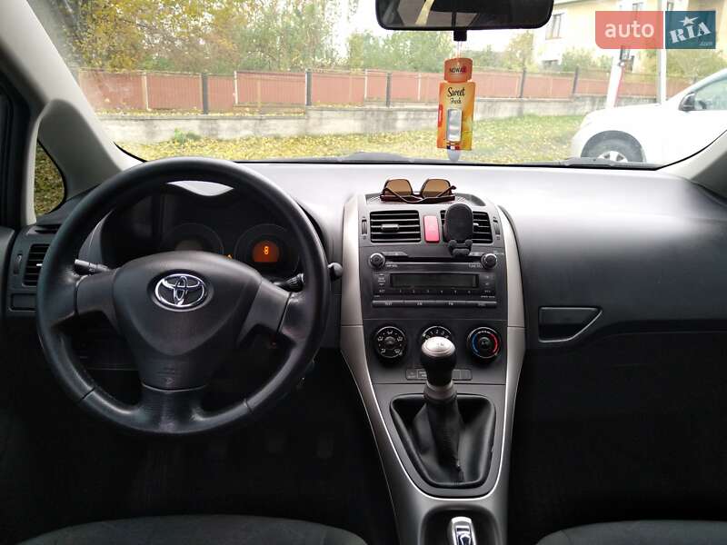 Хэтчбек Toyota Auris 2008 в Черновцах фото 28 Хэтчбек Toyota Auris 2008 в Черновцах
