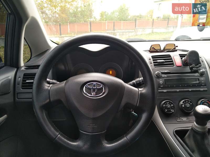 Хэтчбек Toyota Auris 2008 в Черновцах фото 29 Хэтчбек Toyota Auris 2008 в Черновцах