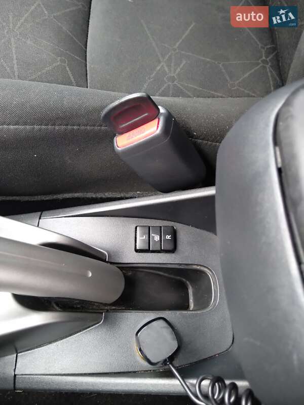 Хэтчбек Toyota Auris 2008 в Черновцах фото 36 Хэтчбек Toyota Auris 2008 в Черновцах