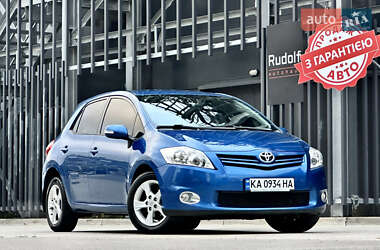 Хетчбек Toyota Auris 2011 в Києві