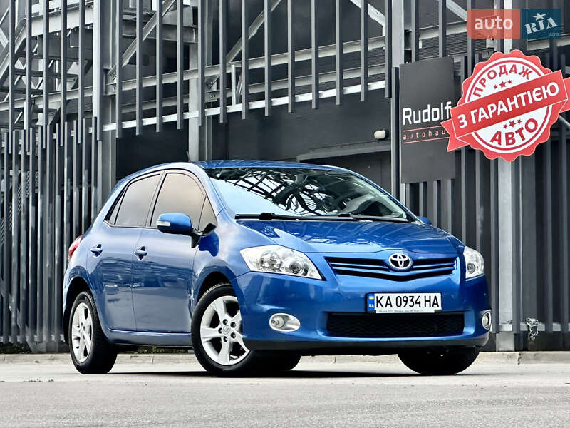 Toyota Auris 2011