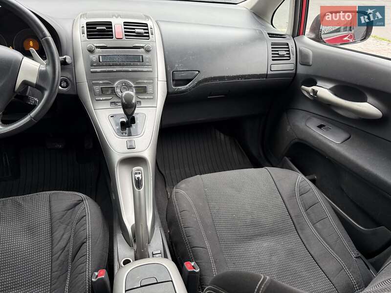 Хетчбек Toyota Auris 2008 в Кам'янському фото 40 Хетчбек Toyota Auris 2008 в Кам'янському