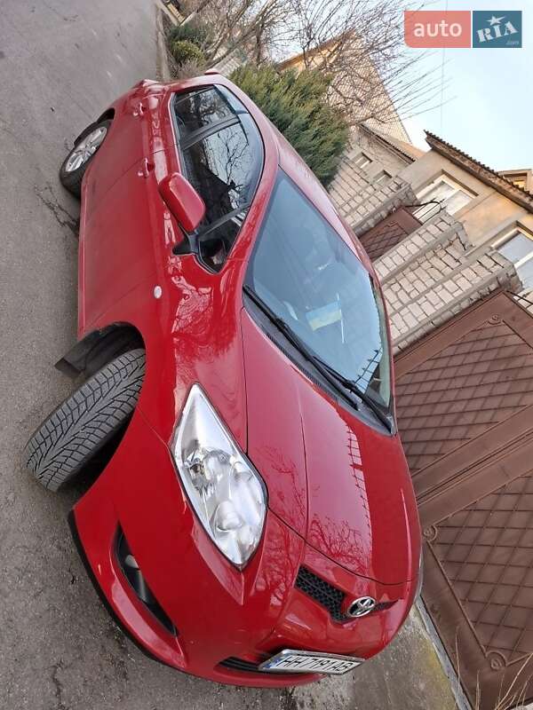 Хэтчбек Toyota Auris 2007 в Одессе