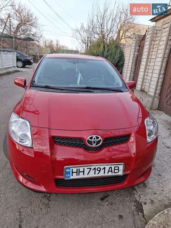 Хэтчбек Toyota Auris 2007 в Одессе