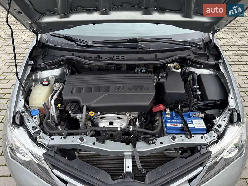 Хэтчбек Toyota Auris 2014 в Виннице