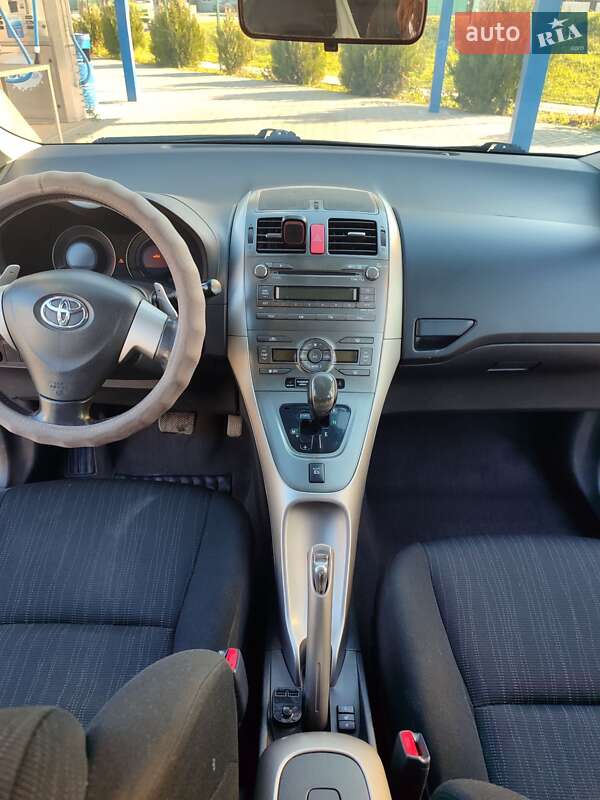 Хэтчбек Toyota Auris 2008 в Мукачево