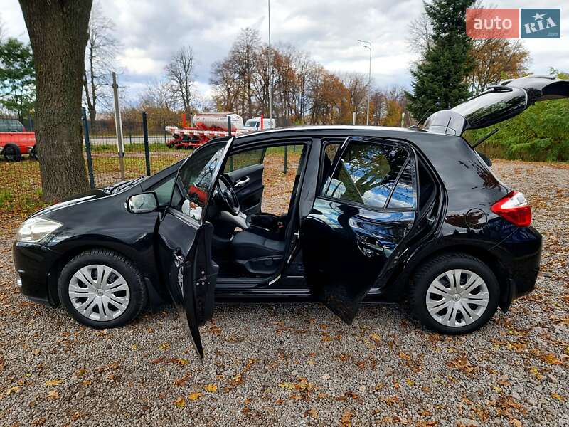 Хэтчбек Toyota Auris 2011 в Виннице фото 10 Хэтчбек Toyota Auris 2011 в Виннице