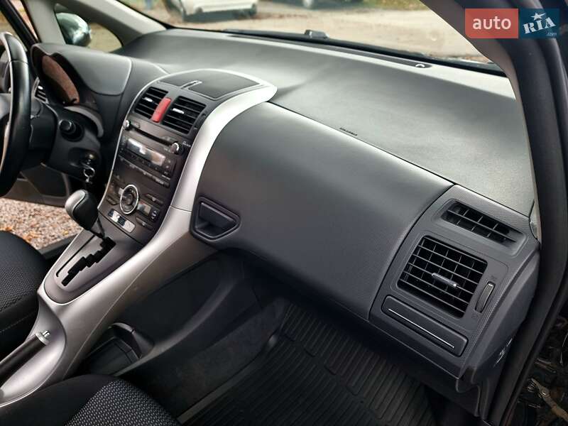 Хэтчбек Toyota Auris 2011 в Виннице фото 25 Хэтчбек Toyota Auris 2011 в Виннице