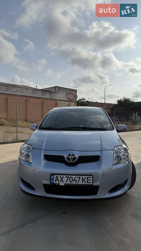 Хэтчбек Toyota Auris 2008 в Харькове