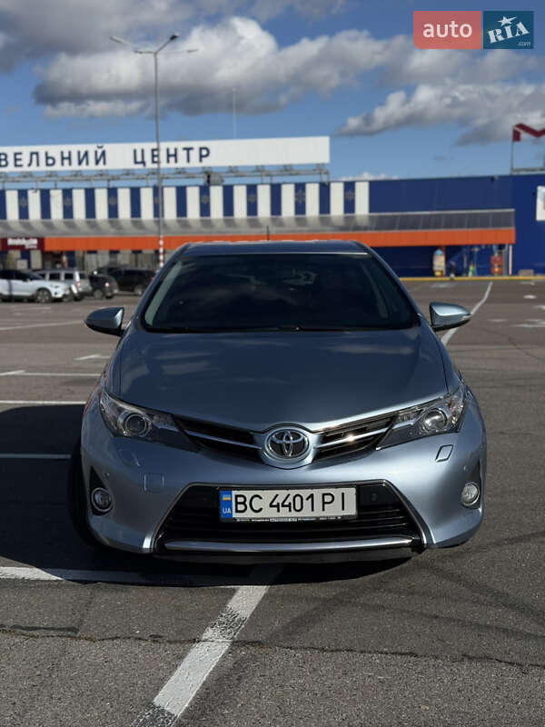 Хэтчбек Toyota Auris 2013 в Львове фото 2 Хэтчбек Toyota Auris 2013 в Львове