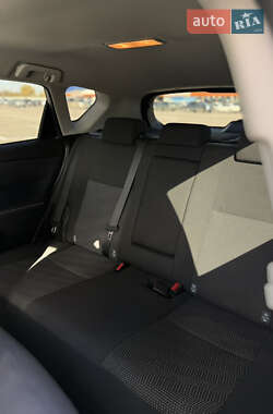 Хэтчбек Toyota Auris 2013 в Львове