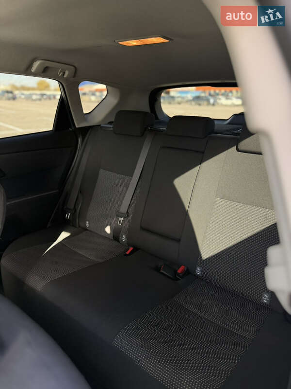 Хэтчбек Toyota Auris 2013 в Львове фото 20 Хэтчбек Toyota Auris 2013 в Львове