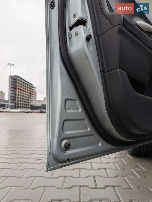 Хэтчбек Toyota Auris 2008 в Киеве