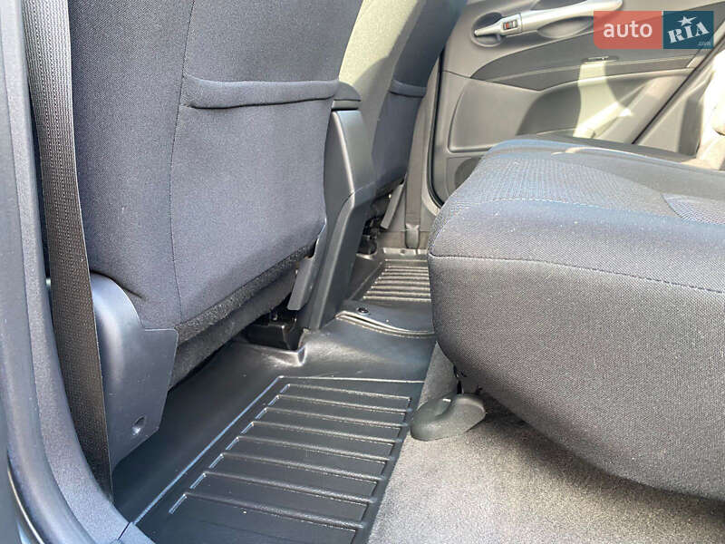 Хэтчбек Toyota Auris 2011 в Ровно фото 45 Хэтчбек Toyota Auris 2011 в Ровно