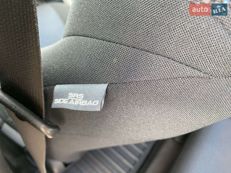 Хэтчбек Toyota Auris 2011 в Ровно фото 59 Хэтчбек Toyota Auris 2011 в Ровно