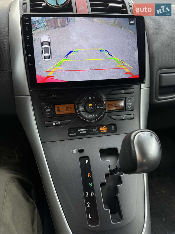 Хэтчбек Toyota Auris 2012 в Киеве