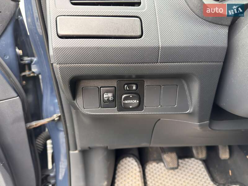 Хэтчбек Toyota Auris 2008 в Стрые фото 40 Хэтчбек Toyota Auris 2008 в Стрые