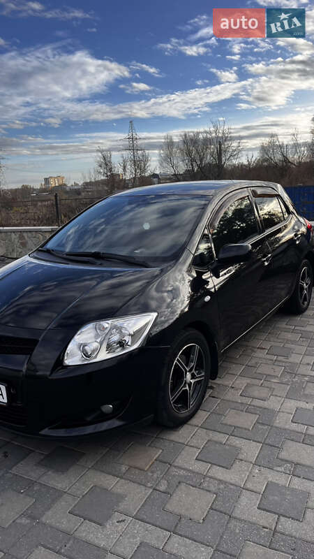 Хэтчбек Toyota Auris 2008 в Хмельницком
