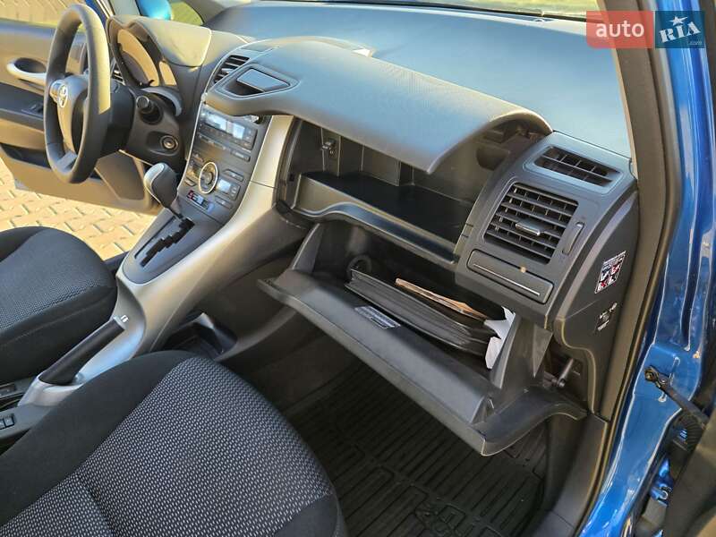 Хэтчбек Toyota Auris 2010 в Одессе фото 13 Хэтчбек Toyota Auris 2010 в Одессе