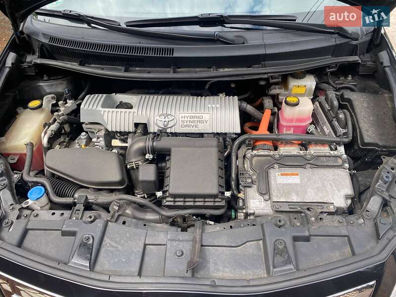 Хэтчбек Toyota Auris 2011 в Ровно