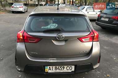 Хэтчбек Toyota Auris 2014 в Киеве